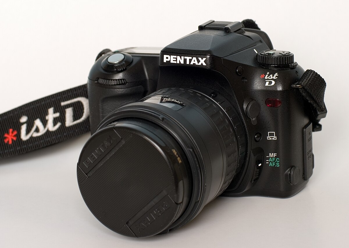 Pentax *ist D